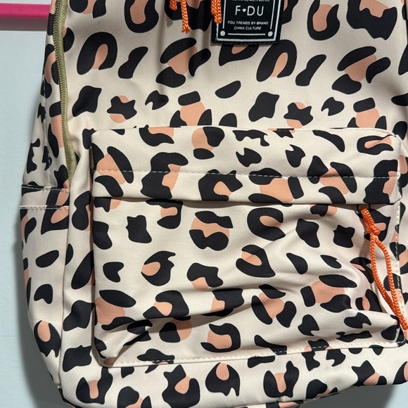 LEOPARD PRINT BACKPACK - Picture 3 of 8